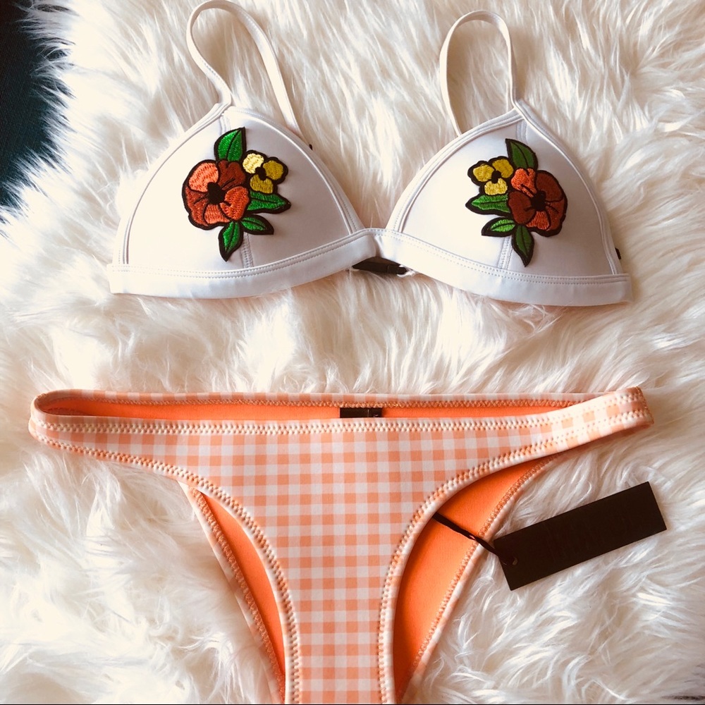 Unique Triangl Bikini